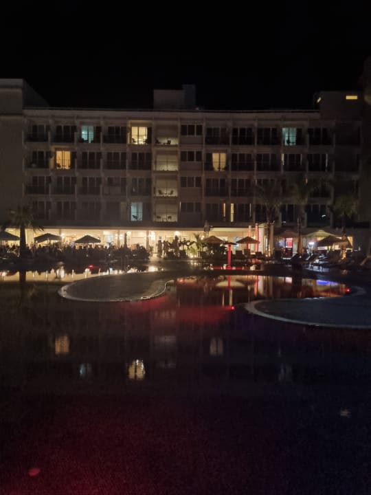 Außenansicht Pernera Beach Hotel