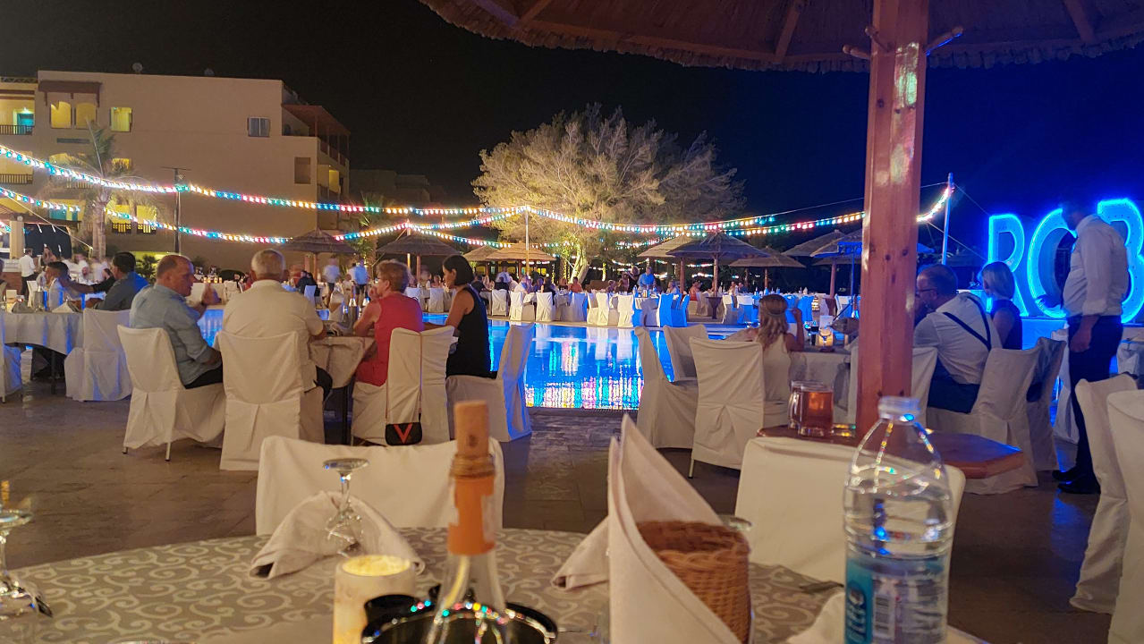 Pool ROBINSON SOMA BAY