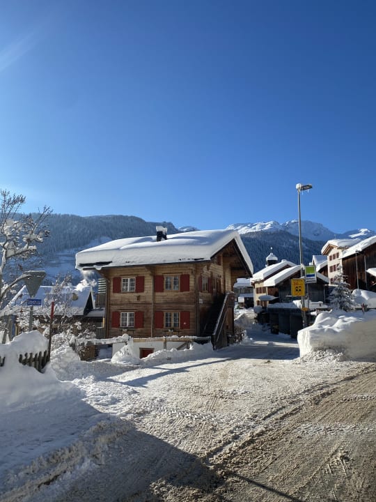 Außenansicht Bambi Lodge Ferienwohnung auf knapp 1400 m nahe Arosa