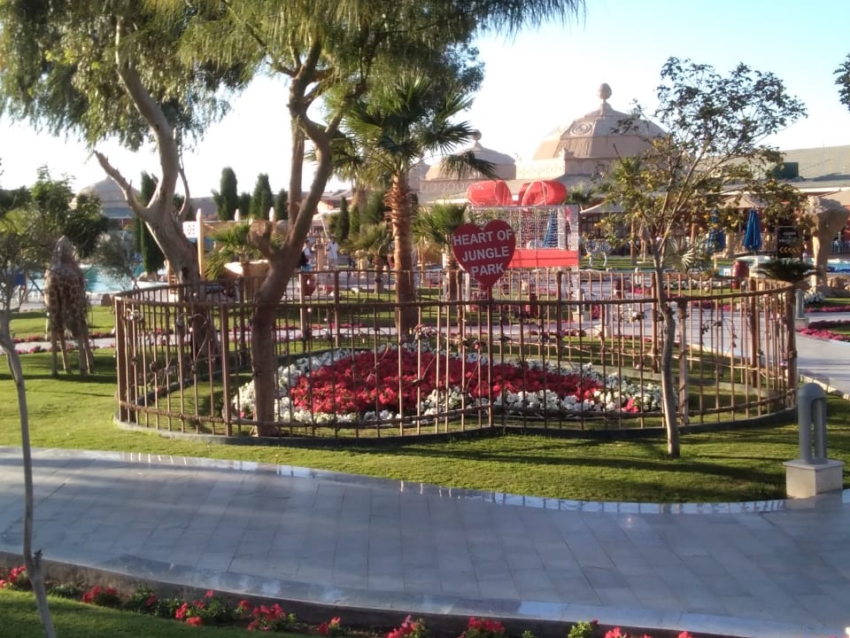 Gartenanlage Pickalbatros Jungle Aqua Park Resort - Neverland Hurghada