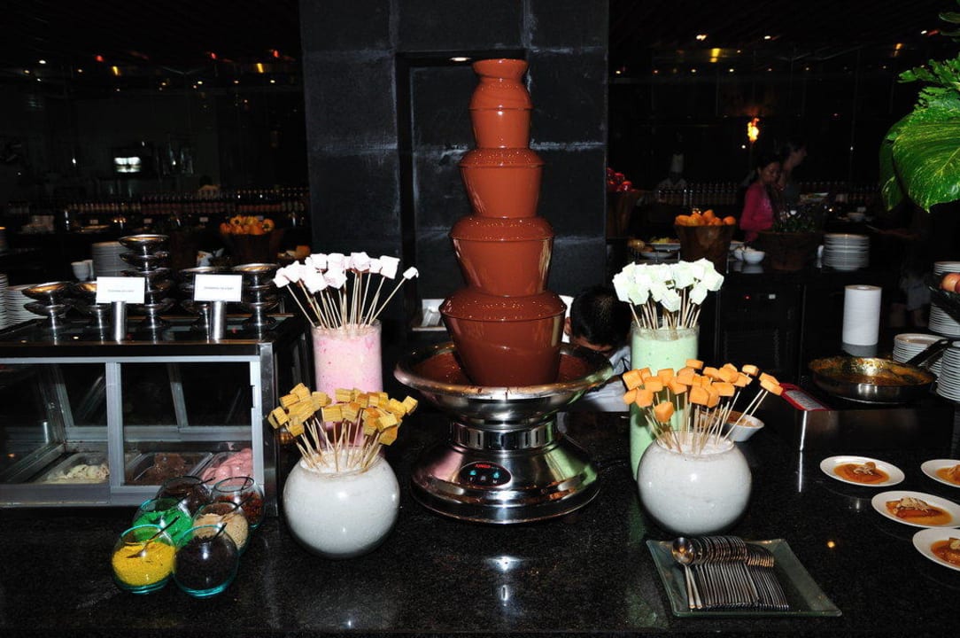 Buffet The Laguna A Luxury Collection Resort & Spa