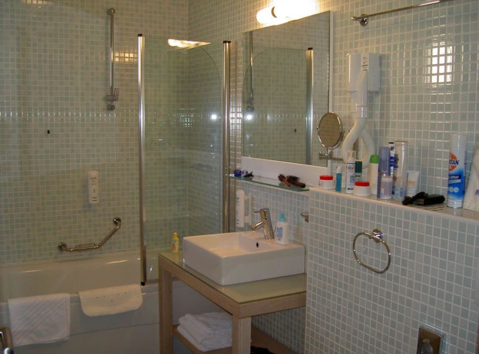 Grosses Bad Wyndham Grand Novi Vinodolski Resort - The View & Family Apartments