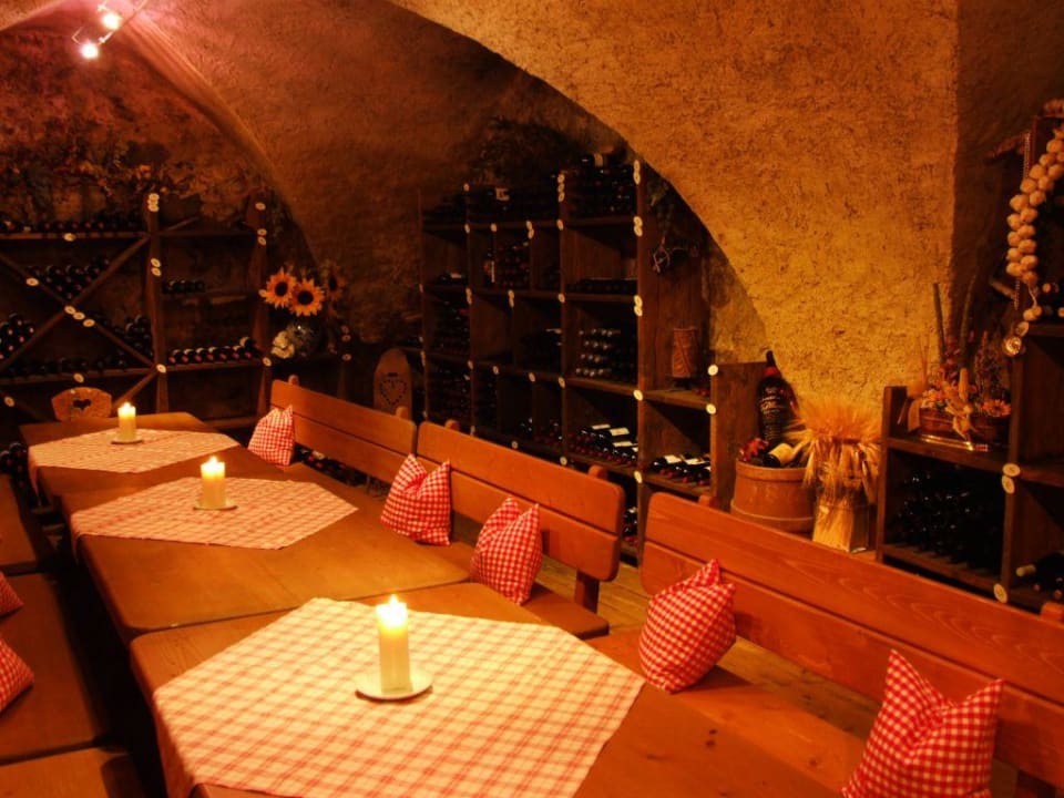 Weinkeller im Hause Hotel Saltauserhof