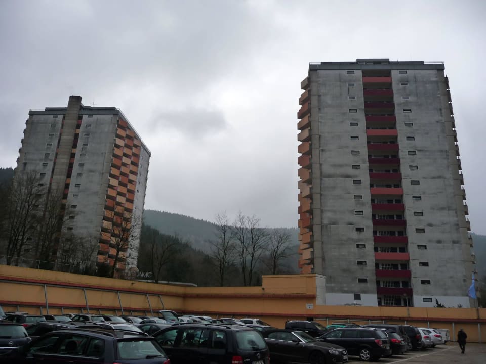 Hotelgebäude aus Parkplatzsicht Panoramic - Ihr Apartmenthotel im Harz