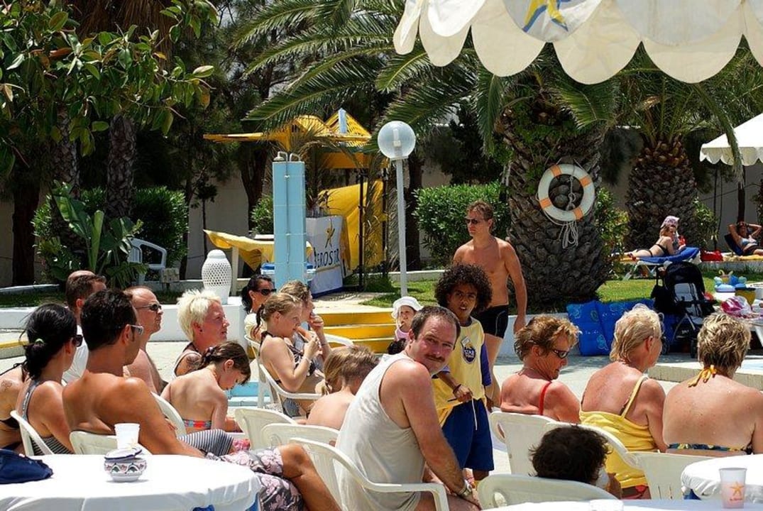 Mittagsspiel Hotel Fatimi Garden