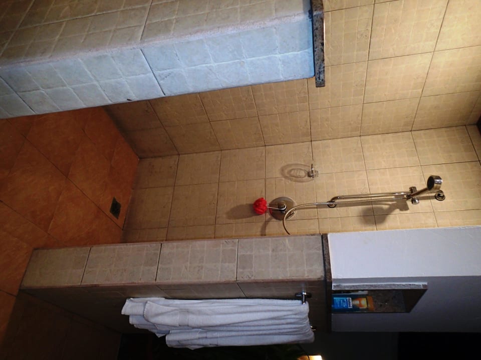 Innendusche Kuramathi Maldives