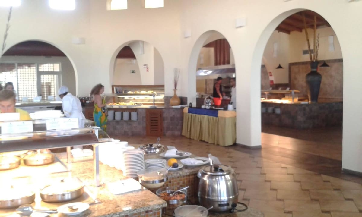 Büffet VOI Praia De Chaves Resort