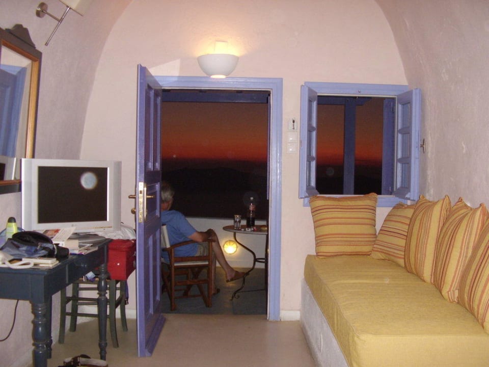 Wohn- und Schlafraum Hotel Cliff Side Suites