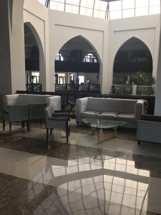 Lobby Jasmine Palace Resort & Spa
