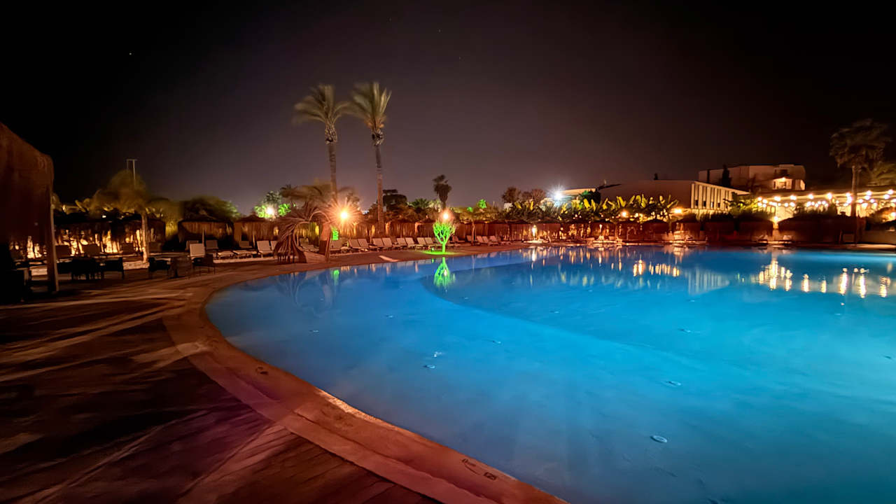 Pool Lago Hotel