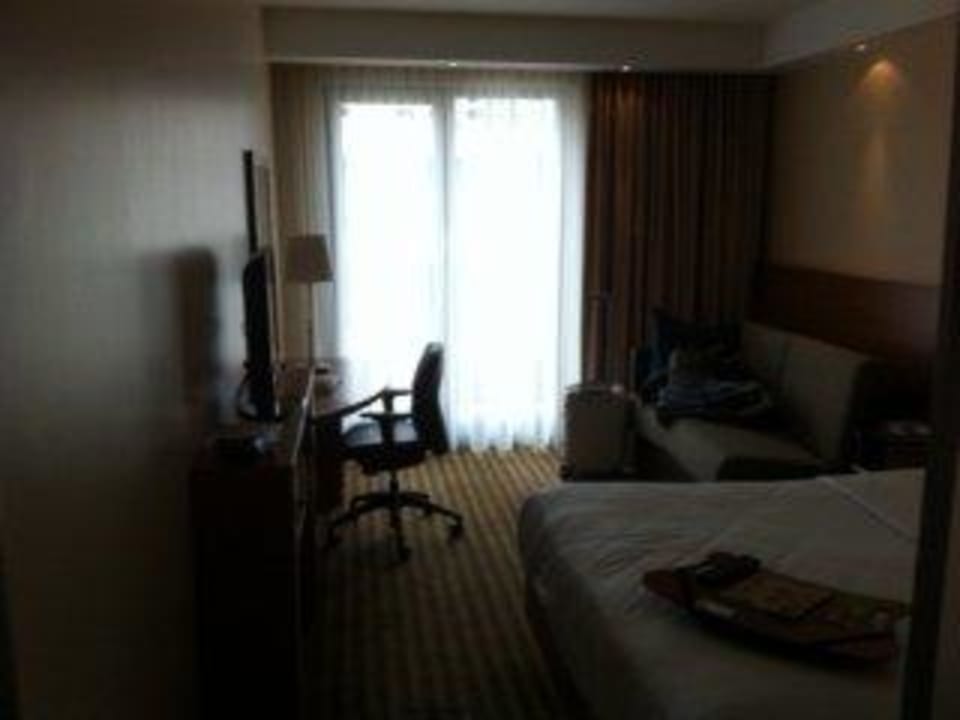 Zimmer vom Flur aus  Hampton by Hilton Berlin City West