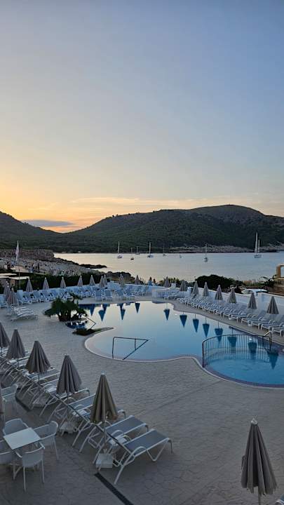 Pool HSM Regana - Adults Only