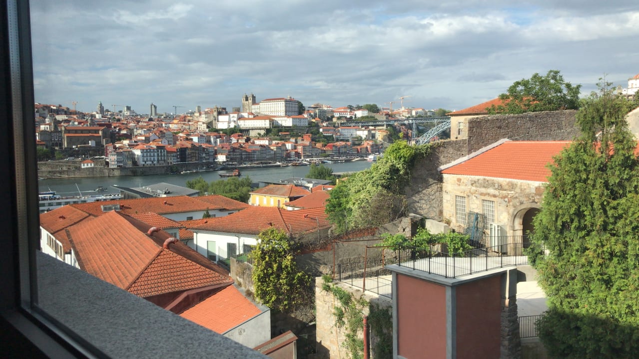 Ausblick Boeira Garden Hotel Porto Gaia, Curio Collection by Hilton