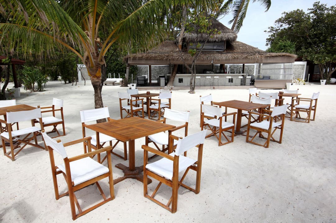 An der Beachbar Diamonds Thudufushi