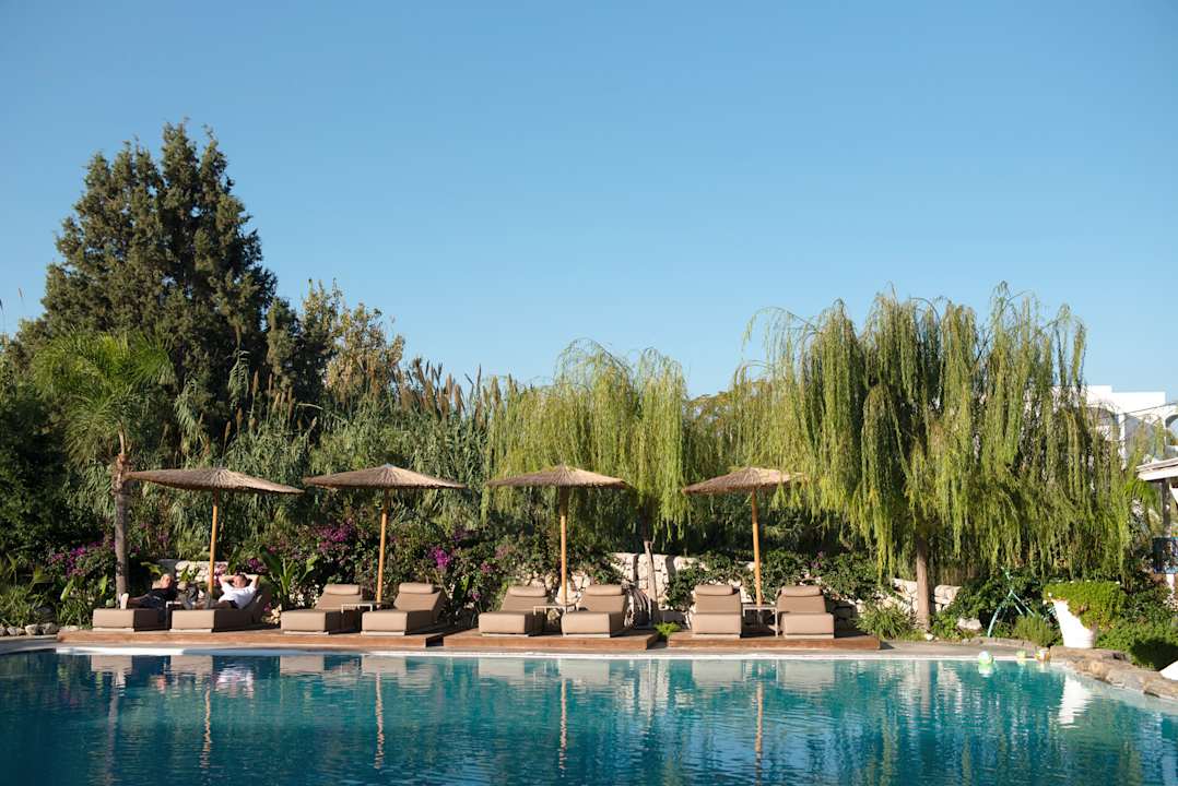 Pool Kouros Exclusive