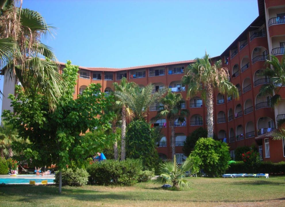 Widok zewnetrzny hotelu Club Turtas Beach Hotel