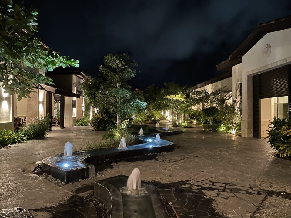 Außenansicht Lopesan Costa Bávaro Resort, Spa & Casino