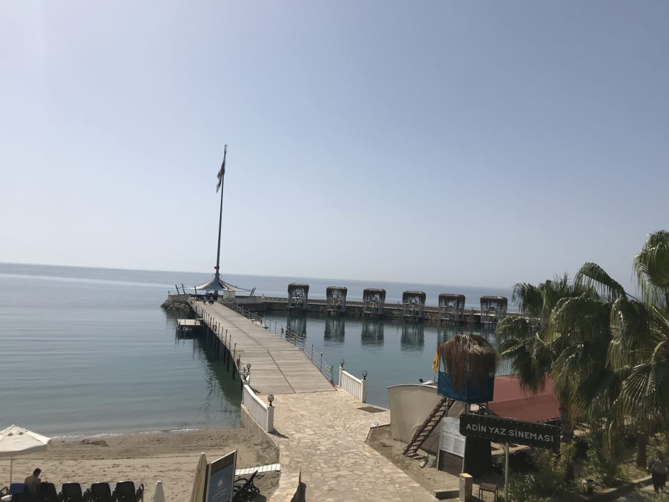 Strand Adin Resort Hotel