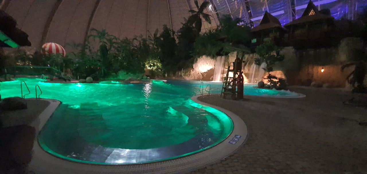 Pool Tropical Islands Resort