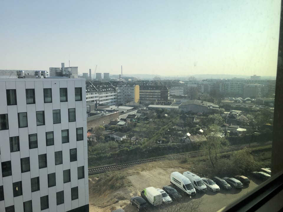 Ausblick Holiday Inn - the niu, Tab Dusseldorf Main Station