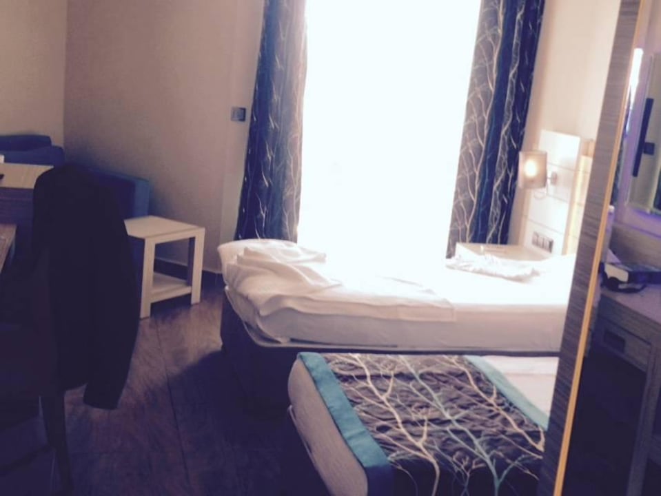 Pokój 1-osobowy to czywiście "dwójka"  Kaila Beach Hotel