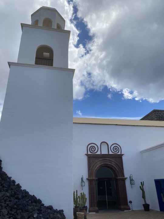 Außenansicht Hotel LIVVO Volcan Lanzarote
