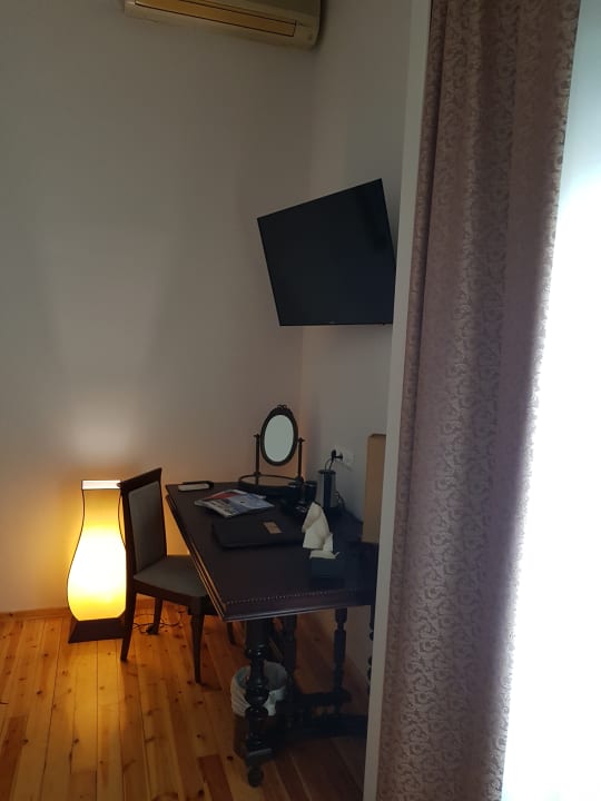 Zimmer The Bristol Hotel