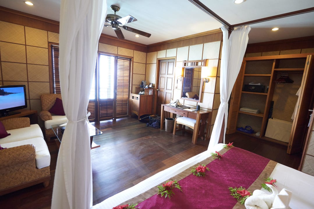 Blick ins Zimmer Kuramathi Maldives