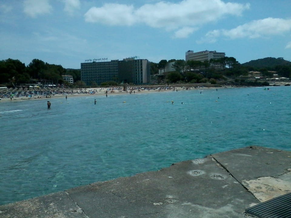 Hotel im Hintergrund Hotel Vibra Beverly Playa