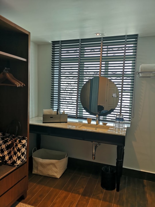 Zimmer The Edison George Town