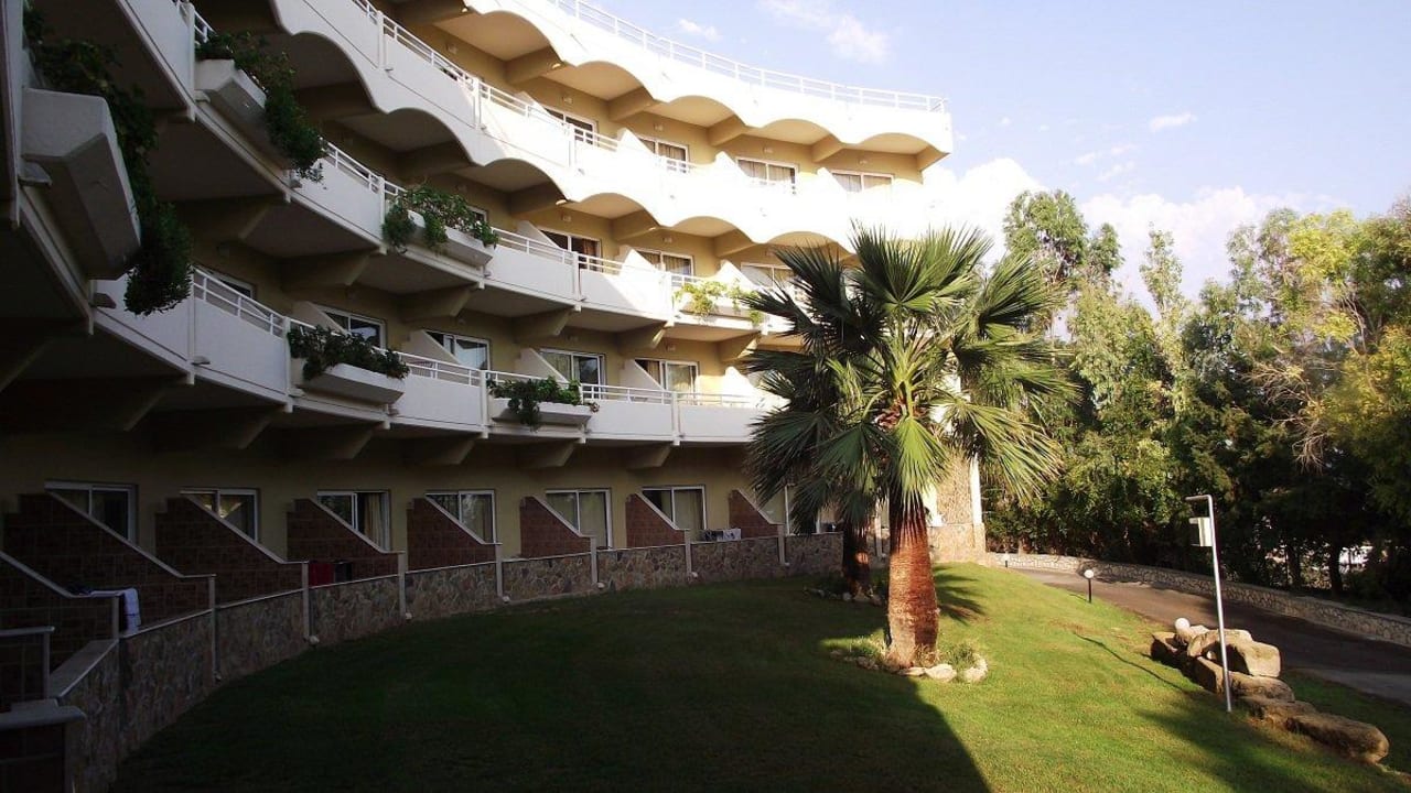 Balkonausblick Zimmer 112 Hotel Kalithea Mare Palace