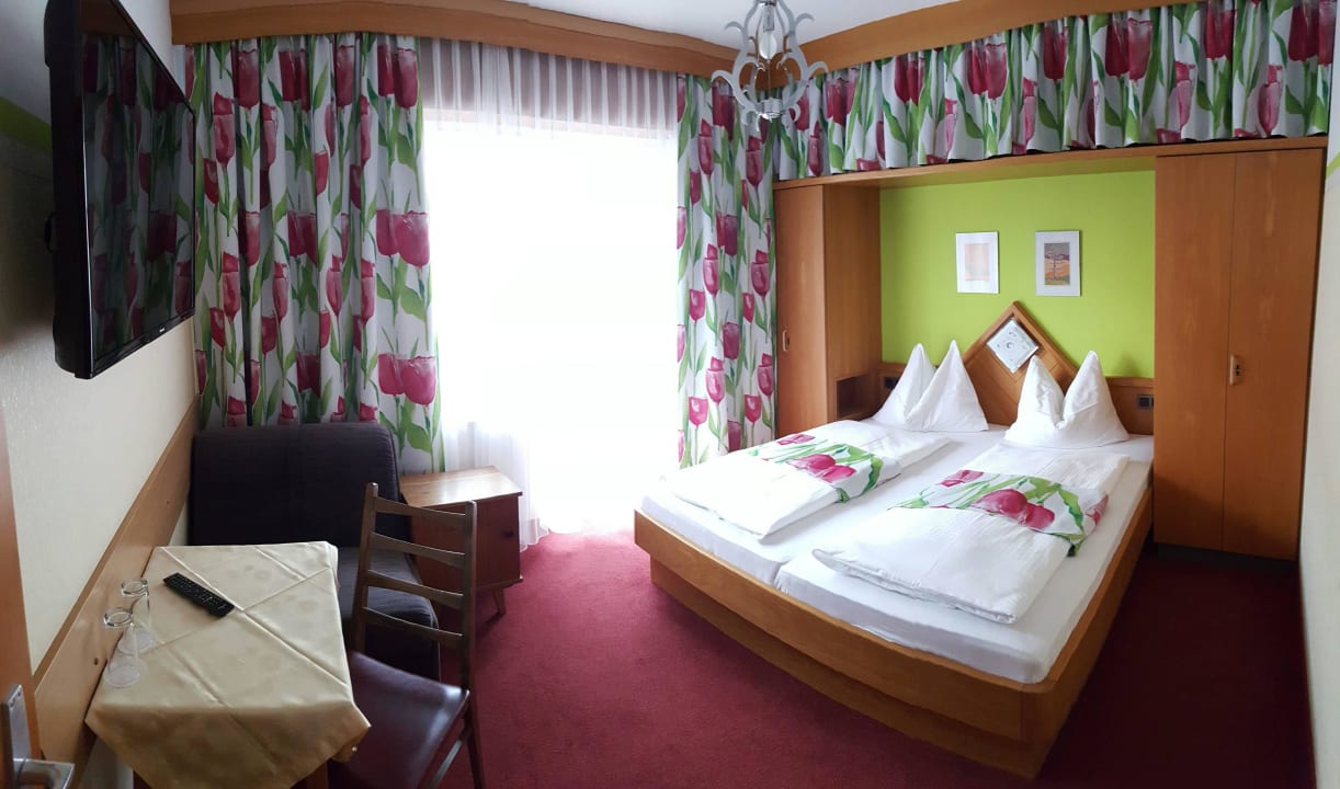 Zimmer  Pension Haus Aschgan