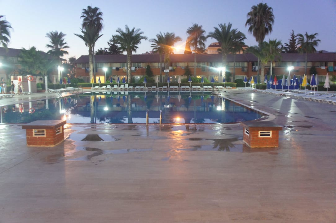 Abends Club Turtas Beach Hotel