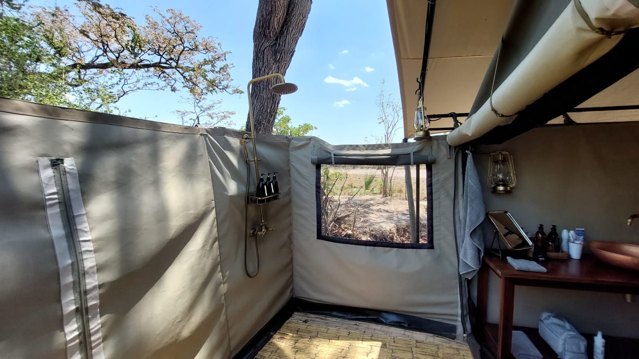 Zimmer Luwi Camp