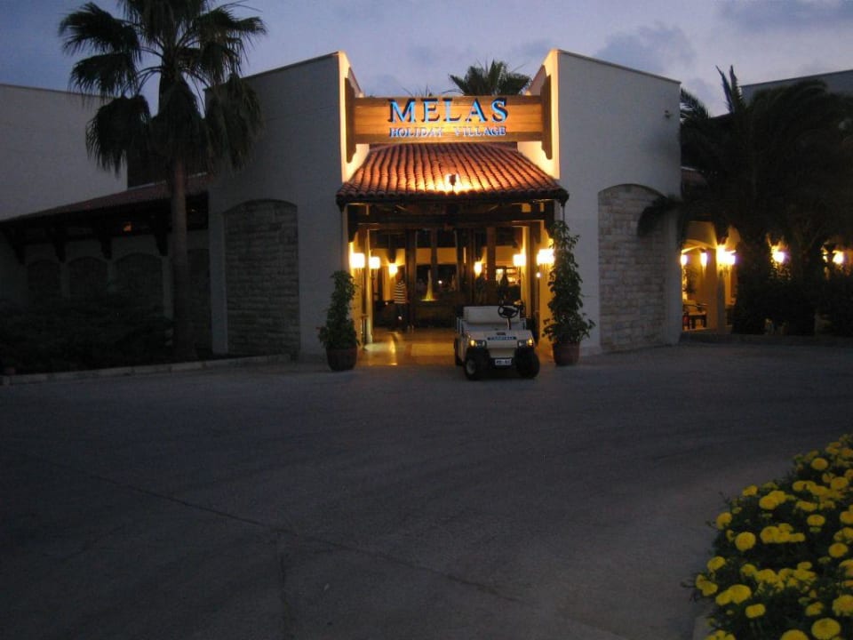 Entrée-lobby Melas Holiday Village