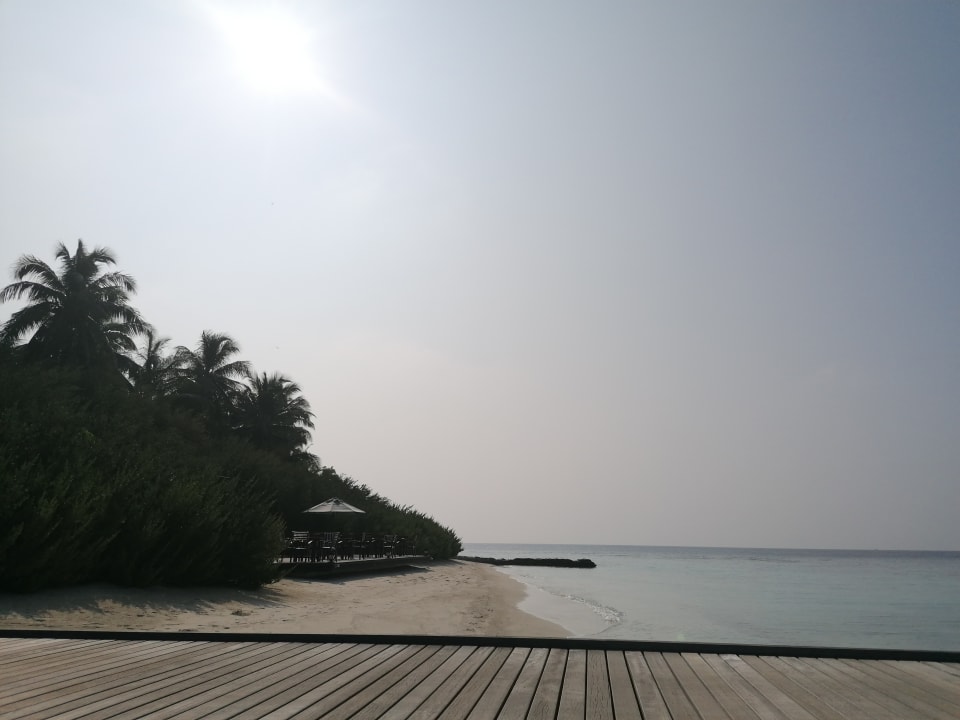 Strand Embudu Village