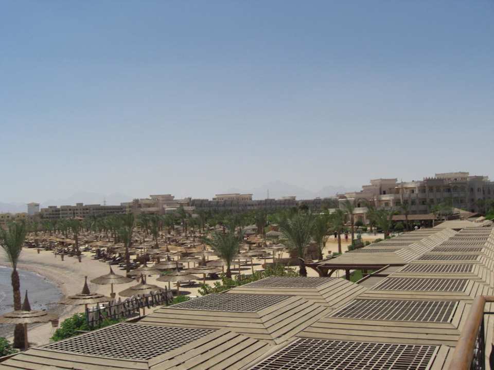 Blick von der Terrasse des zum Kaiser Beach Albatros Resort