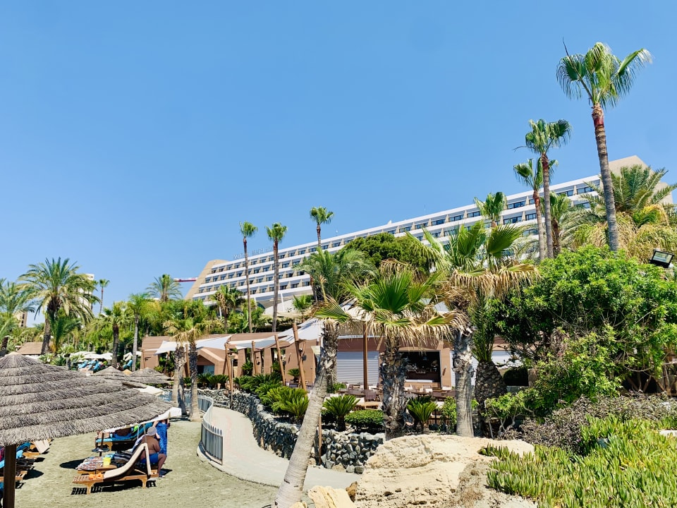 Außenansicht Amathus Beach Hotel Limassol