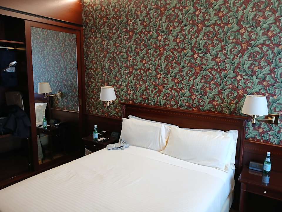 Zimmer Antares Hotel Concorde