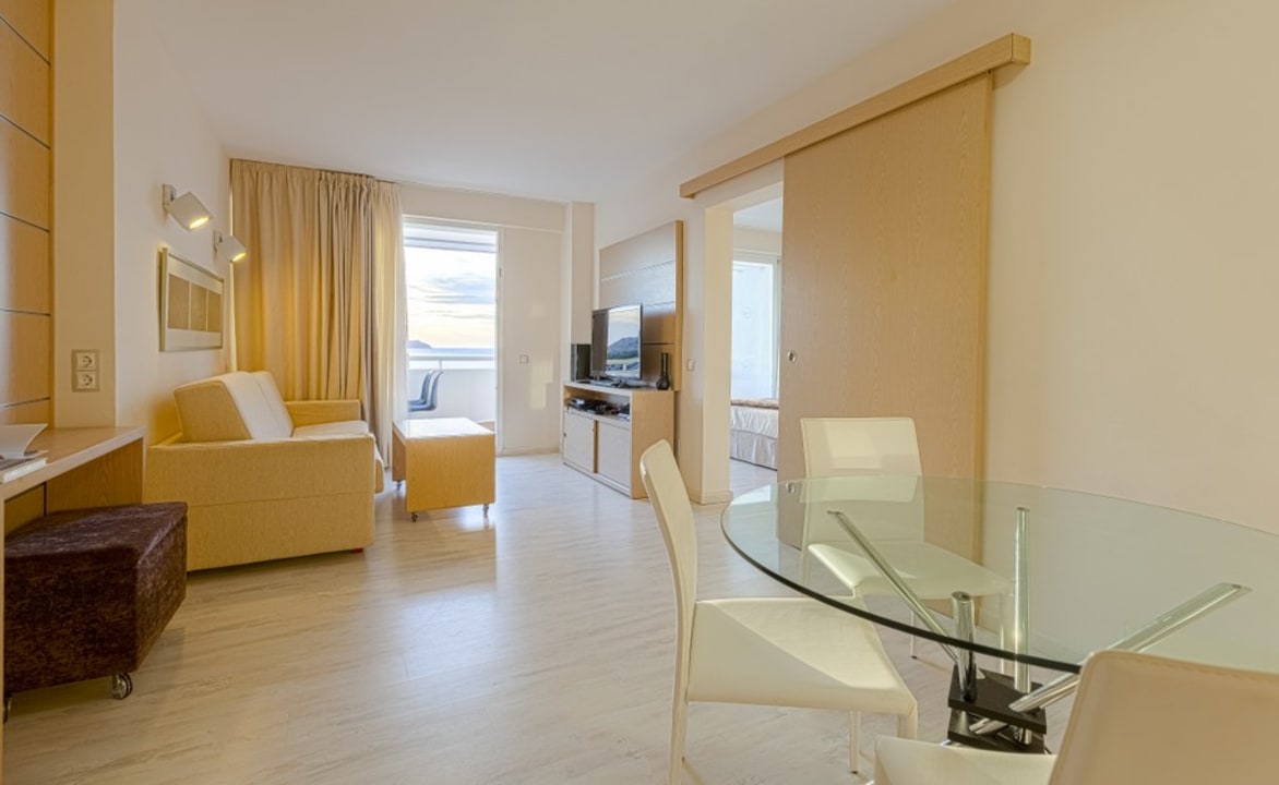 Zimmer Sirenis Seaview Country Club