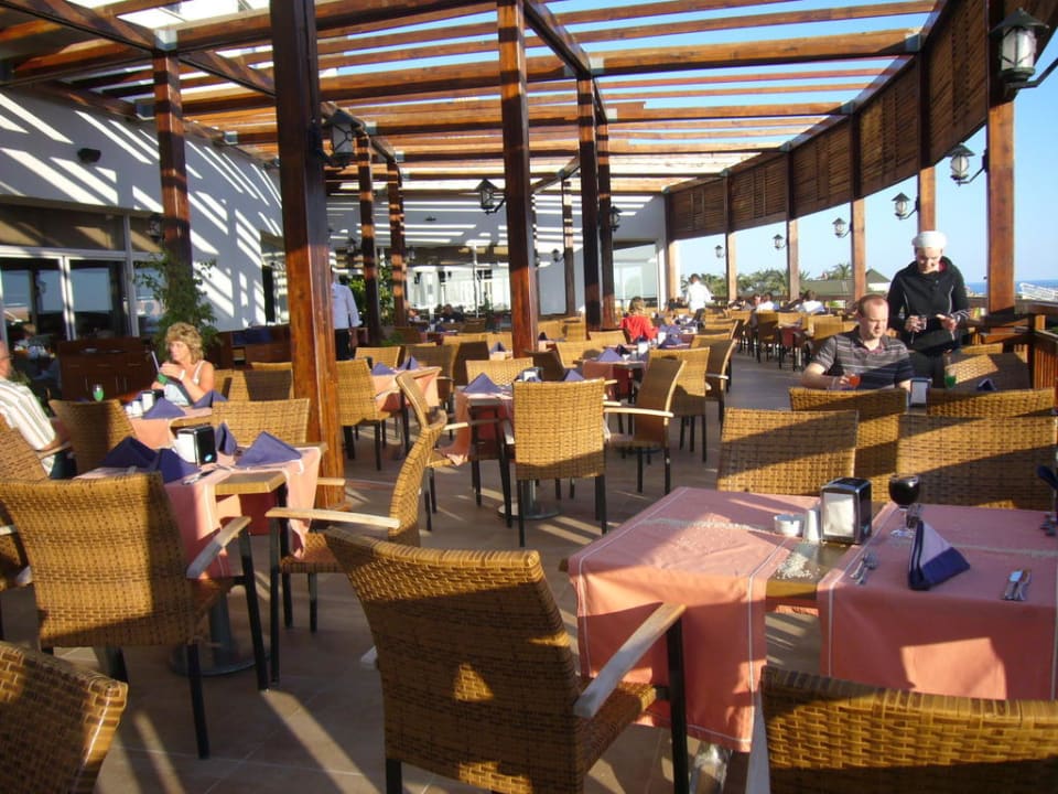 Terrasse - Frühstück/ Abendessen/ Seaden Sea World Resort & Spa
