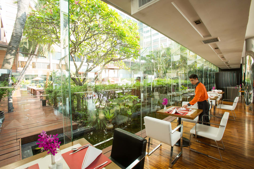 Gastro Ramada Plaza by Wyndham Bangkok Menam Riverside