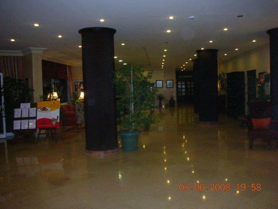 Zdjecie Hotel Royal Garden Beach