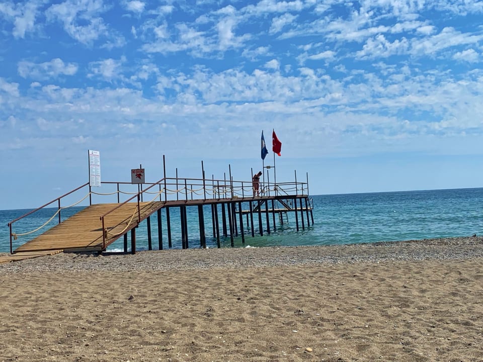 Strand Club Turtas Beach Hotel