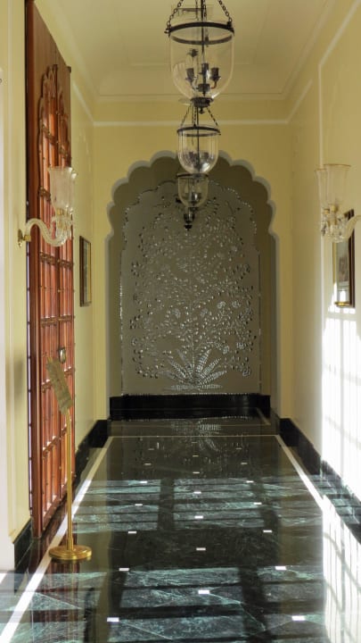 Weg zum Pool Hotel The Oberoi Vanyavilas, Ranthambore