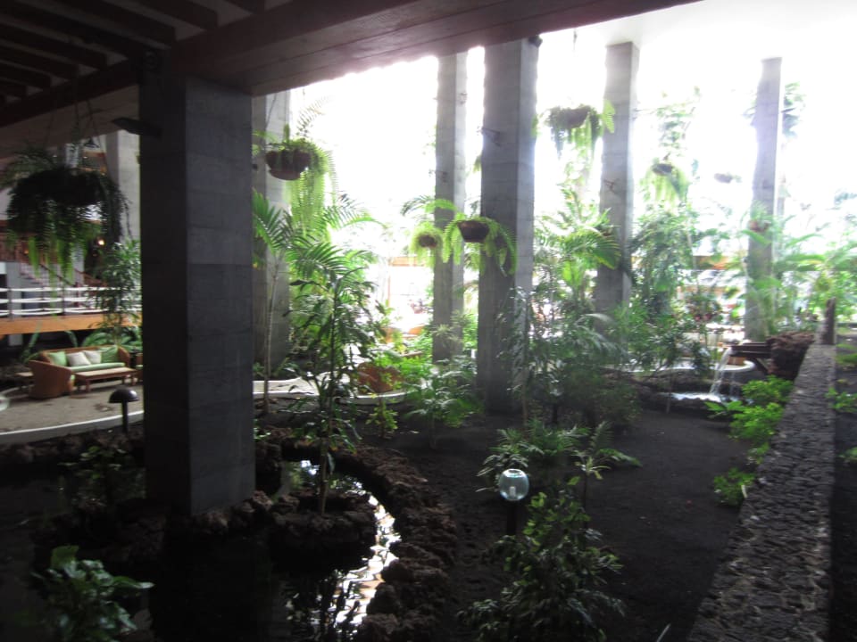 Garten-/Innenhofanlage Princesa Yaiza Suite Hotel Resort