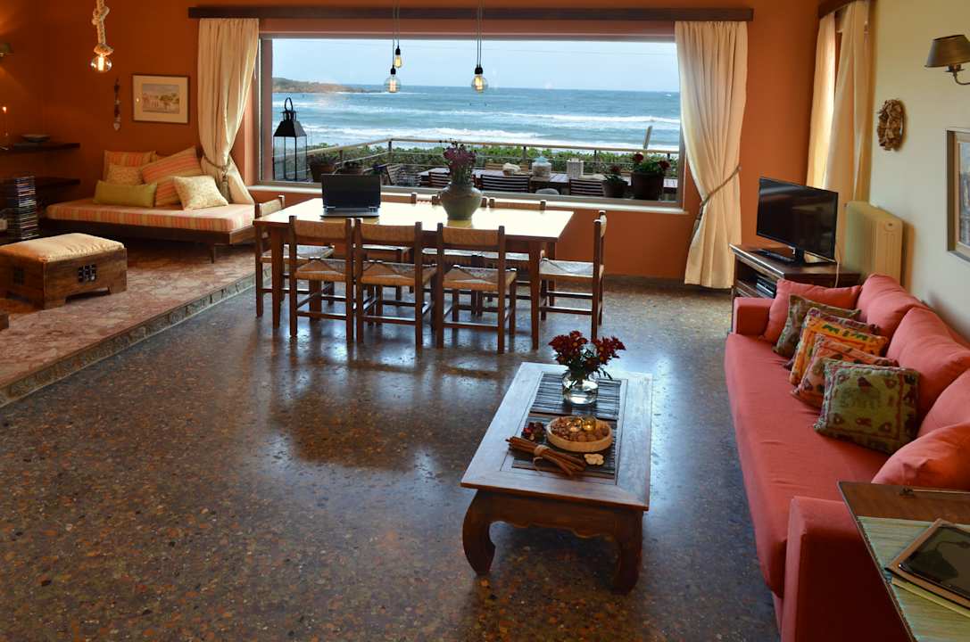 Zimmer The House By The Sea