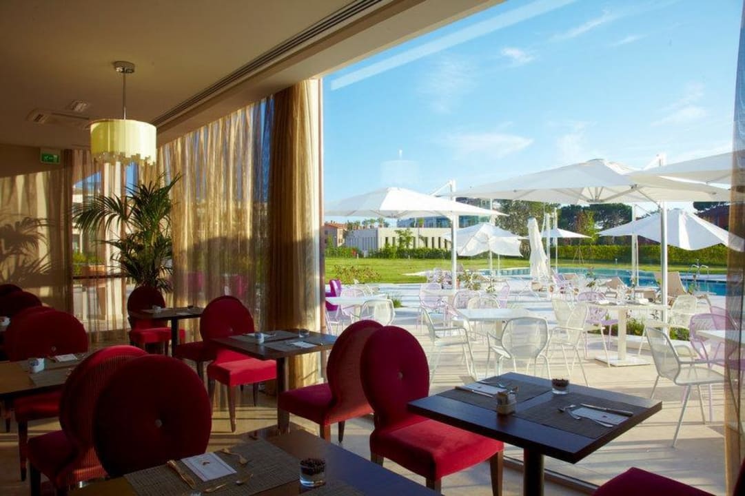 Lounge bar Pisa Tower Plaza