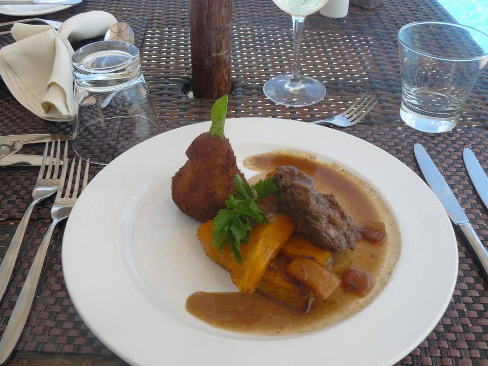 Filet mit Kürbis und Kartoffelbirne a la carte Sea Cliff Resort & Spa