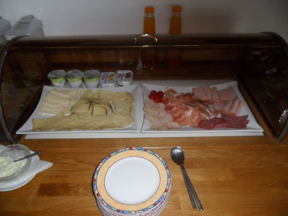 Frühstücksbuffet Hotel Alpina